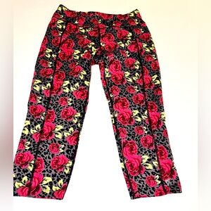 Betsey Johnson Leggings. Rose Print Cheetah Leopard Pattern; Yoga Pants Active